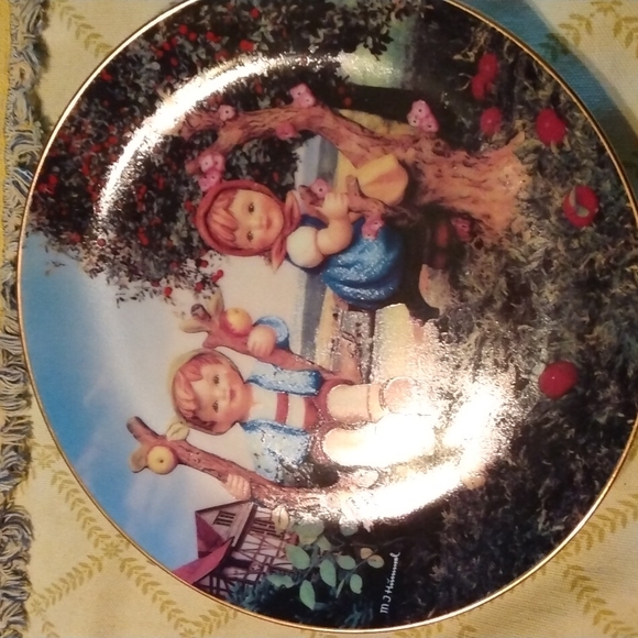 Hummel Plate collection - Picture 1 of 6